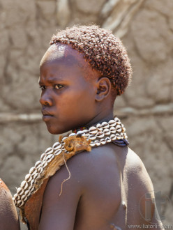 Hamar woman at village market.