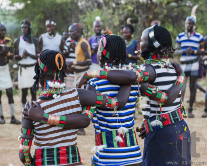 Boys and girls at the traditional evangaty ceremony. Turmi, Ethi