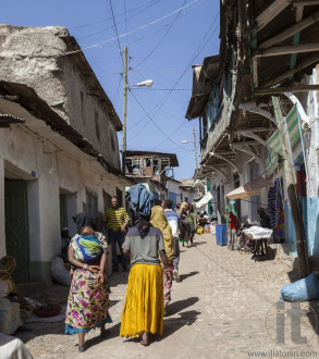 HARAR, ETHIOPIA - DECEMBER 24, 2013: Unidentified people of anci