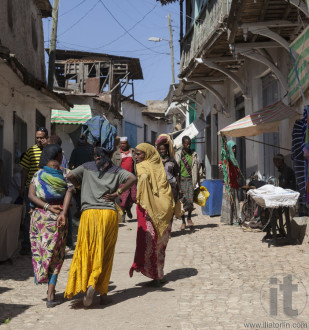 HARAR, ETHIOPIA - DECEMBER 24, 2013: Unidentified people of anci