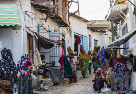 HARAR, ETHIOPIA - DECEMBER 24, 2013: Unidentified people of anci