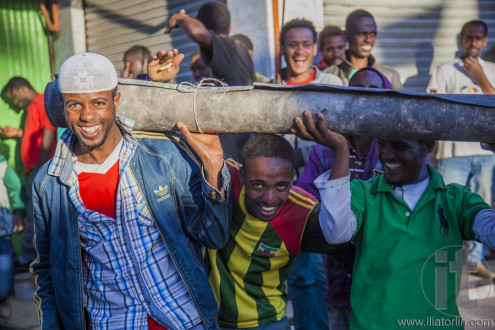 ADDIS ABABA. ETHIOPIA - DECEMBER 21, 2013 Merkato market workers. Merkato market is the largest open air market in Africa.