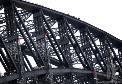 Climbers on Harbour Bridge in Sydney, Australia