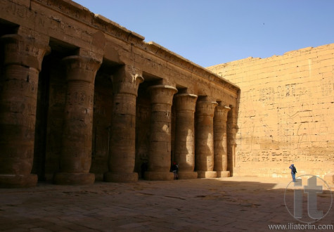 Temple of Ramses III (Medinat Habu).Columns and back wall in the second court. Luxor. West bank. Egypt.