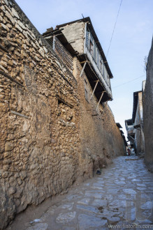 Narrow alleyway of ancient city of Jugol in the morning. Harar. Ethiopia.