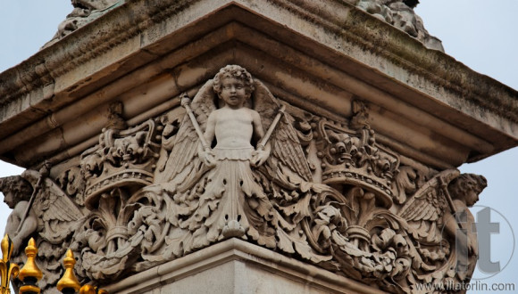 Stone carvings. Detail. Buckingham palace. London.UK.