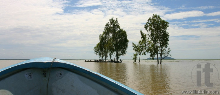 On the way to temple of Phnom Da near town of Takeo. Cambodia.