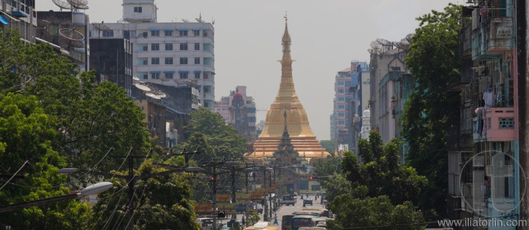 View to Sule Paya (pagoda) from Mahabadoola Road. Yangon. Myanmar.