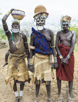 Women from Mursi tribe in Mirobey village. Mago National Park. O